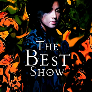 他用手抓着我的大奶子,一手摸着我的逼逼
